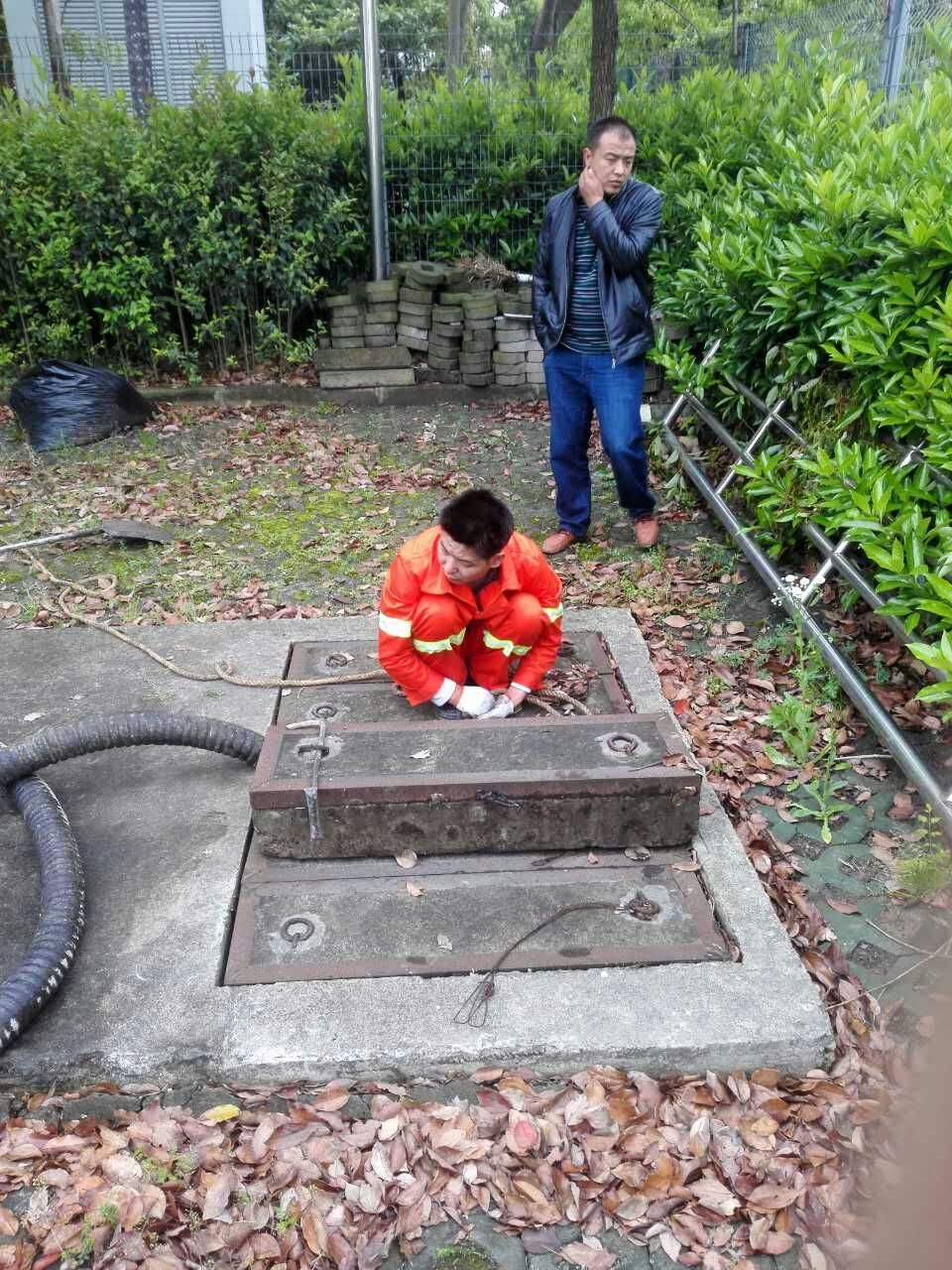 新巴尔虎左吸污抽粪