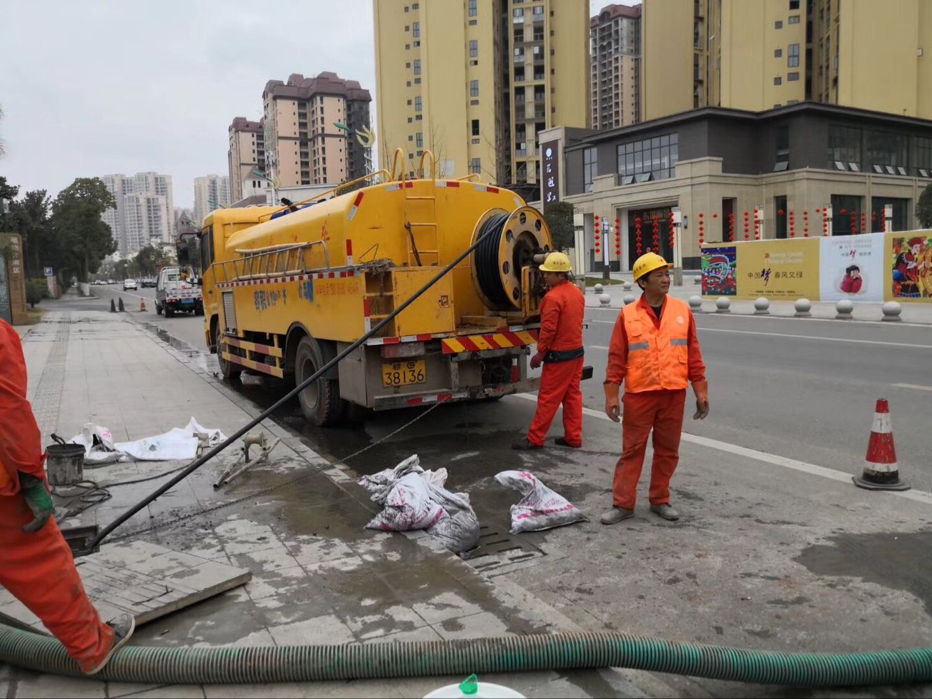 新巴尔虎左排污管道清淤-管道清洗